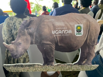 Traveossa participa da primeira cerimônia de nomeação de rinocerontes em Uganda